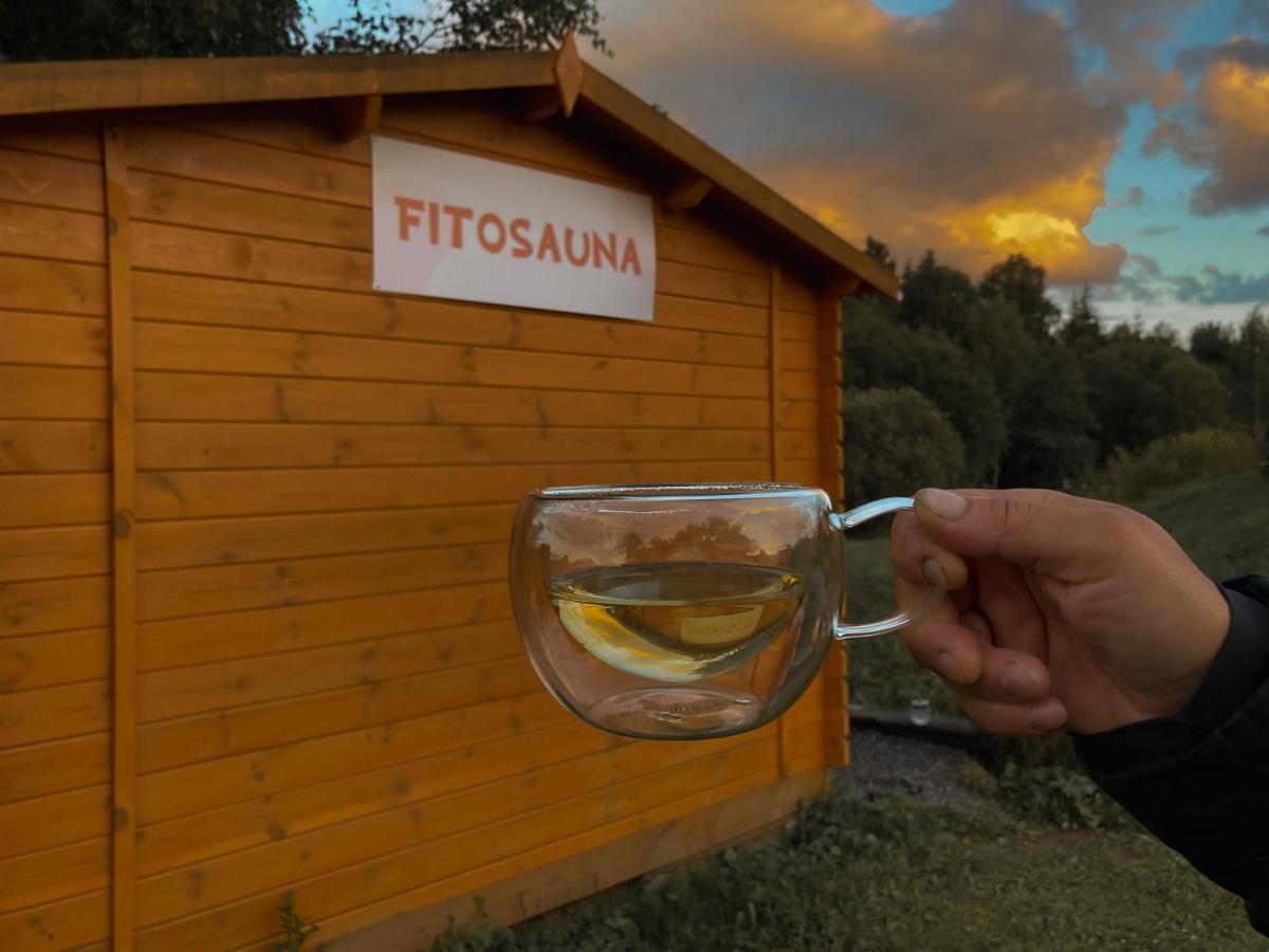 Starp Debesim Un Zemi ξενώνας Krāslava Εξωτερικό φωτογραφία